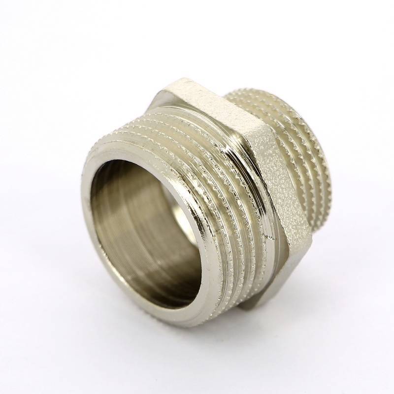 Ниппель резьбовой переходной Tiemme 1 x 3/4 НН никелированный 1500157