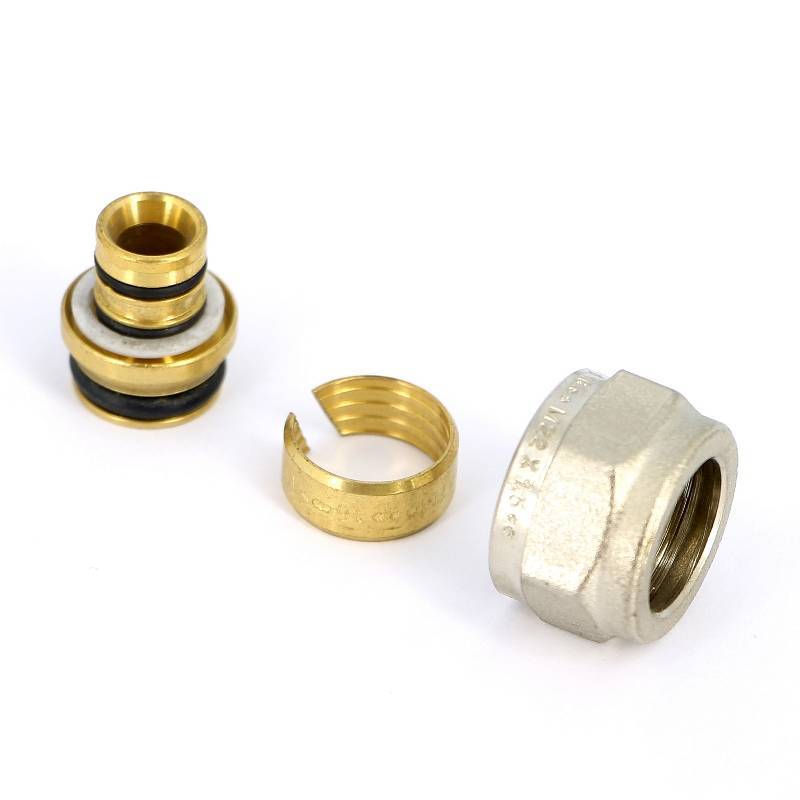 Соединитель для металлопластиковых труб Tiemme 16х2.0 мм M22 1637N162016