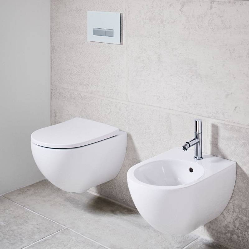 Сиденье для унитаза Geberit Acanto Slim антибактериальное 500.604.01.2