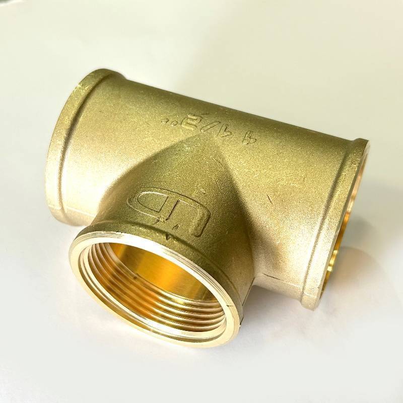 Тройник резьбовой LD Pride 1 1/2 ВВВ латунь LD.65.514.40