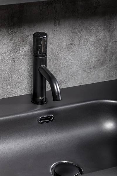 Смеситель для раковины Boheme Stick черный матовый 121-B-MR-B