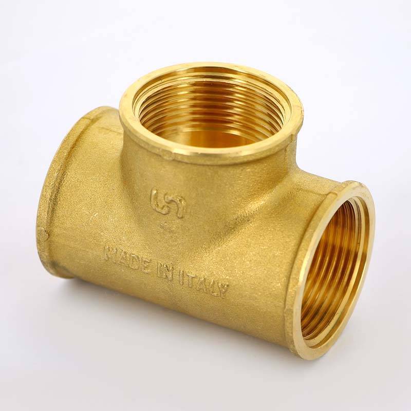 Тройник латунный Uni-Fitt 1 1/4 ВР 615G5550