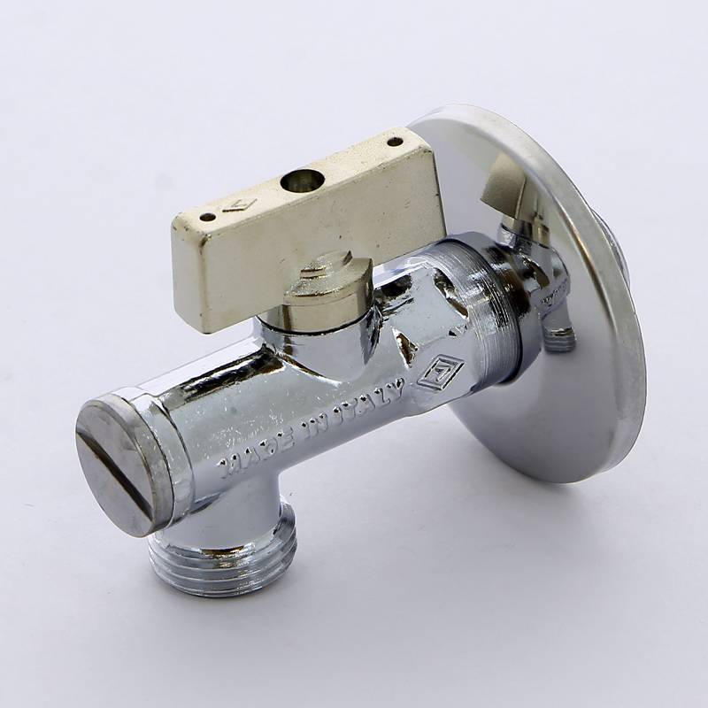 Кран для бачков и смесителей Bugatti Minnesota 1/2 НН с фильтром и розеткой 08710007