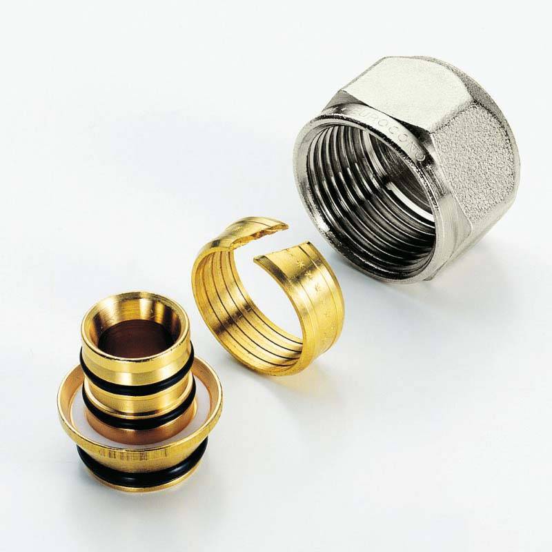 Соединитель обжимной Tiemme для коллекторов серии SH 16х1/2 1440G0020