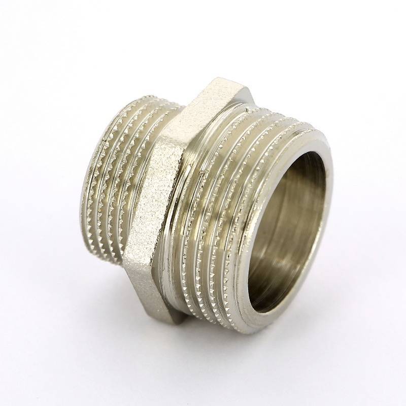 Ниппель резьбовой переходной Tiemme 1 x 3/4 НН никелированный 1500157