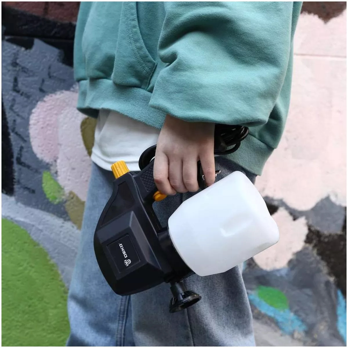 Краскопульт электрический DEKO DKSG150 150 Вт 700 мл 063-4032