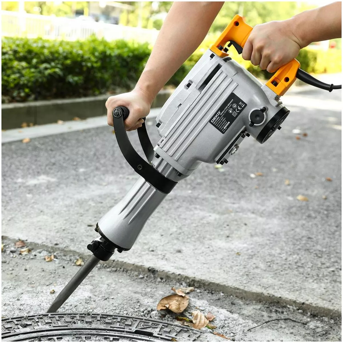 Отбойный молоток DEKO DKJH1800 1800 Вт 50 Дж в кейсе DKJH1800