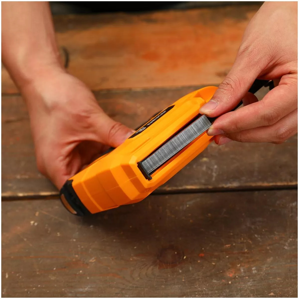 Степлер аккумуляторный DEKO DKES3.6 3.6 В 1.5 Ач 065-0501