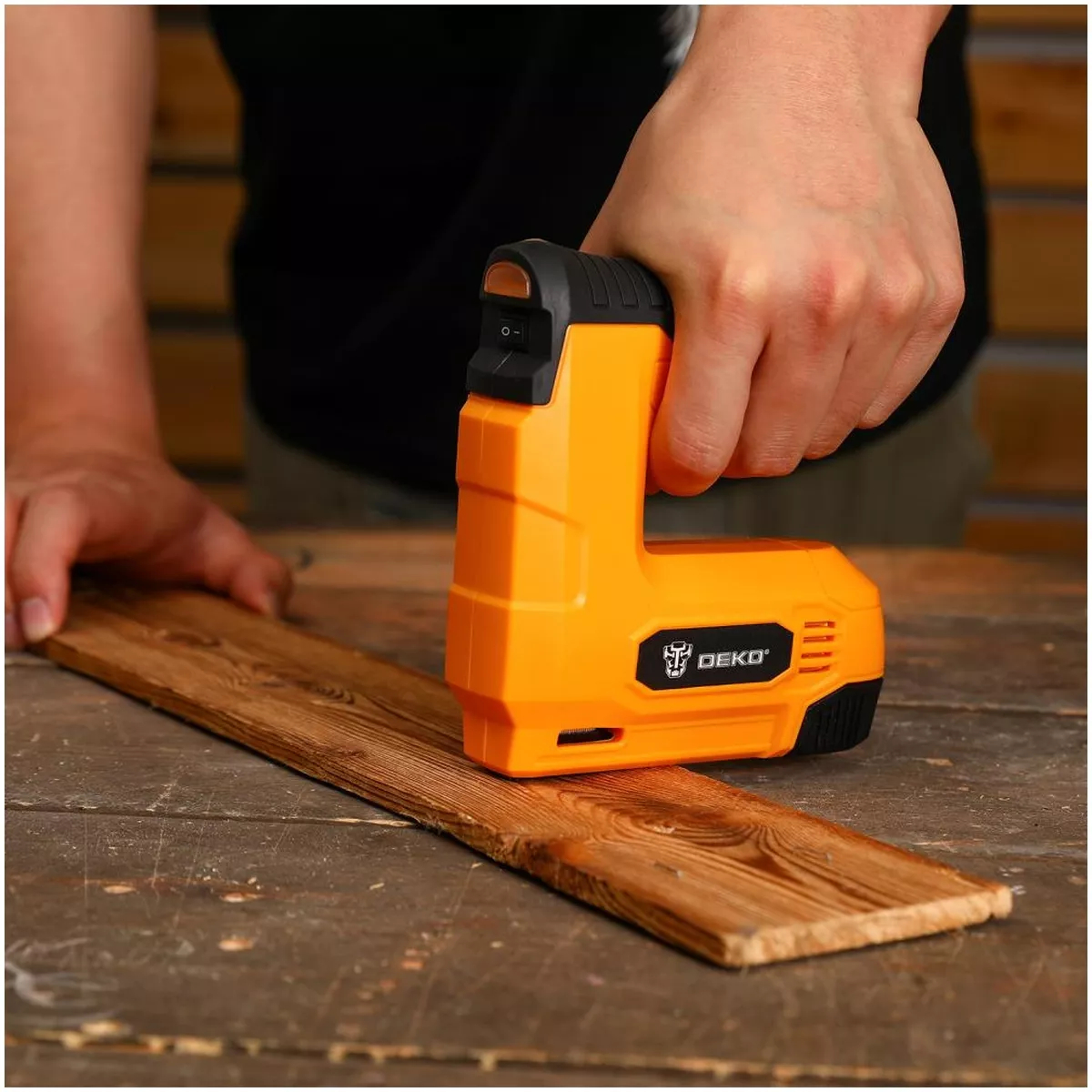 Степлер аккумуляторный DEKO DKES3.6 3.6 В 1.5 Ач 065-0501