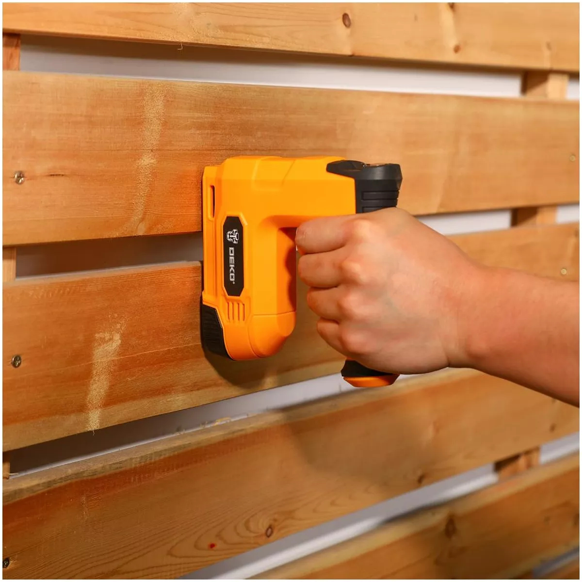 Степлер аккумуляторный DEKO DKES3.6 3.6 В 1.5 Ач 065-0501