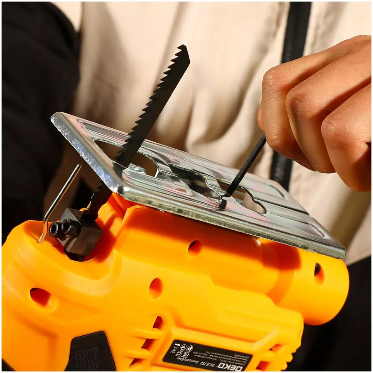 Лобзик электрический DEKO DKJS700E 700 Вт 063-4102