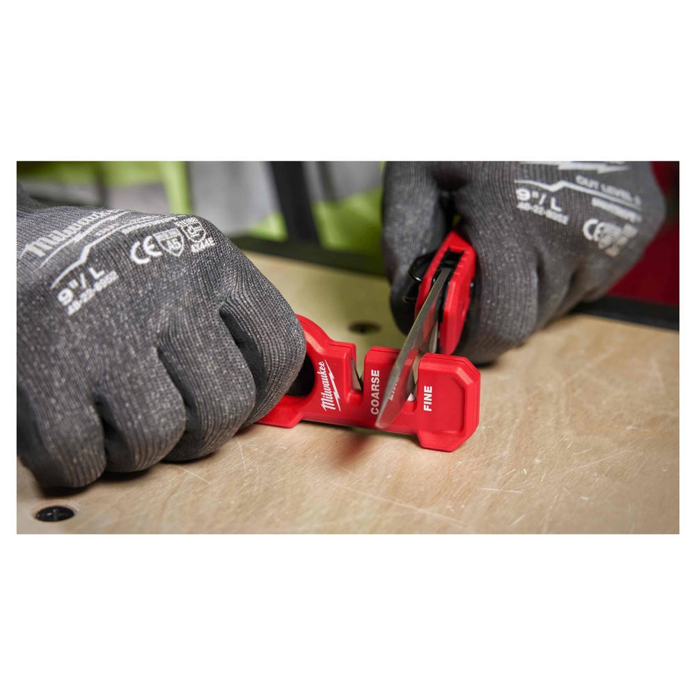 Точилка для ножей Milwaukee компактная 4932478562