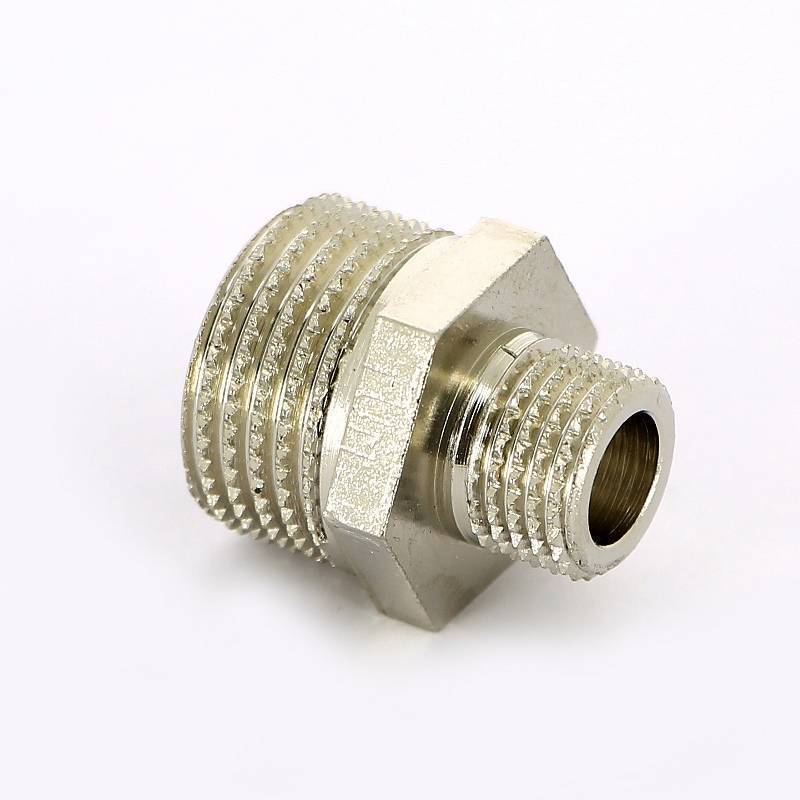 Ниппель резьбовой переходной Tiemme 1/2 x 1/4 НН никелированный 1500707