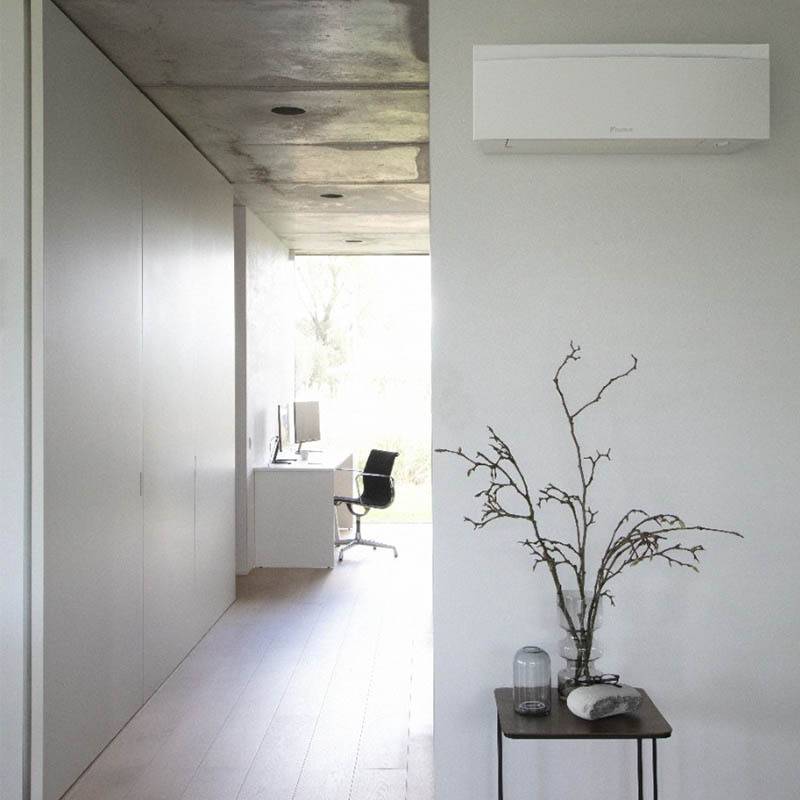 Кондиционер сплит-система Daikin Emura 3 FTXJ50AW/RXJ50A инверторный белый FTXJ50AW/RXJ50A