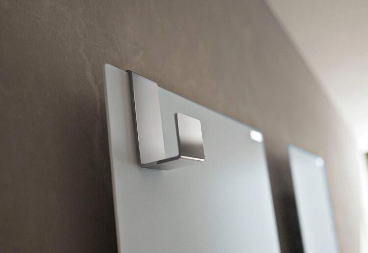 Крючок для полотенцесушителя Antrax хром AFTR