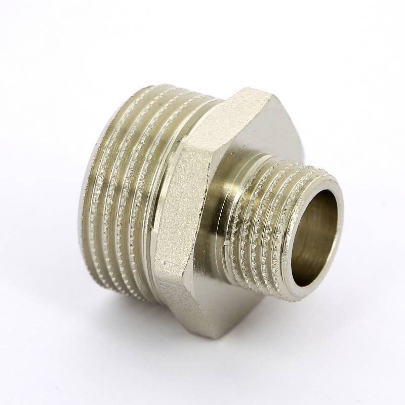 Ниппель резьбовой переходной Tiemme 1 x 1/2 НН никелированный 1500205