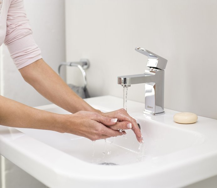 Смеситель для умывальника RAVAK Chrome CR 012.00 без донного клапана X070041