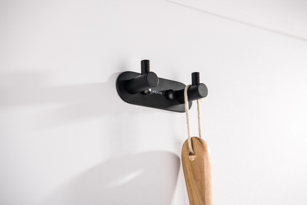 Крючок двойной Aquanet Европа матовый черный AQ4102MB