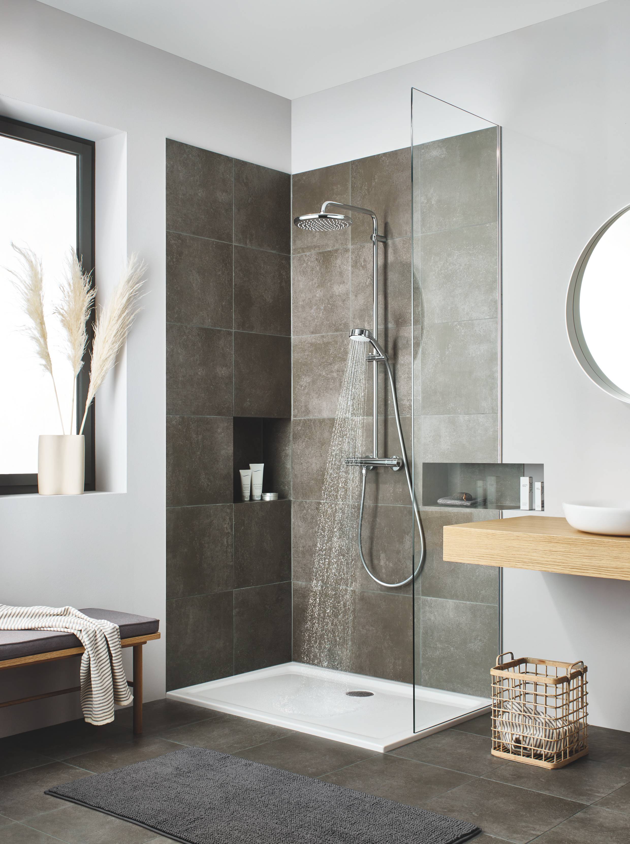 Верхний душ GROHE Tempesta 250 круглый хром/белый 26666000