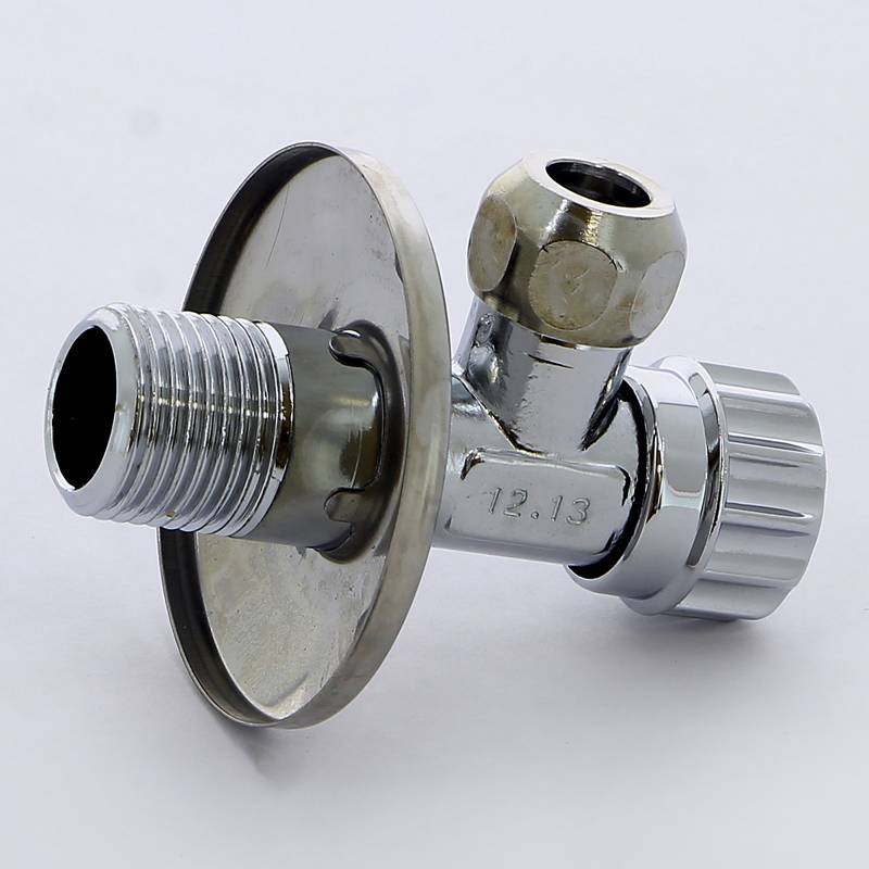 Вентиль угловой запорный Bugatti MINNESOTA 1/2 x 10 мм с розеткой и соединителем хром 8610003