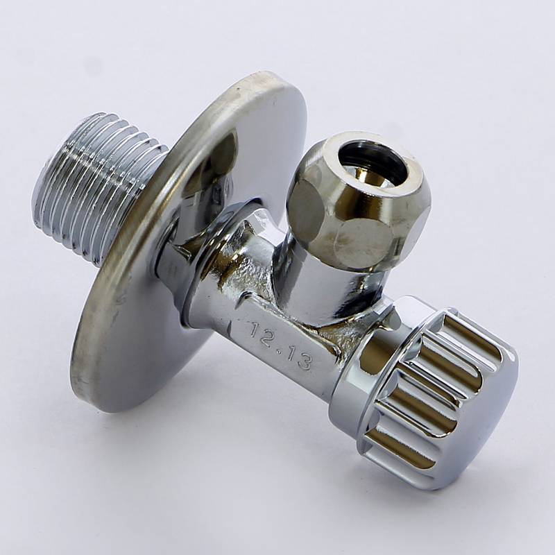 Вентиль угловой запорный Bugatti MINNESOTA 1/2 x 10 мм с розеткой и соединителем хром 8610003