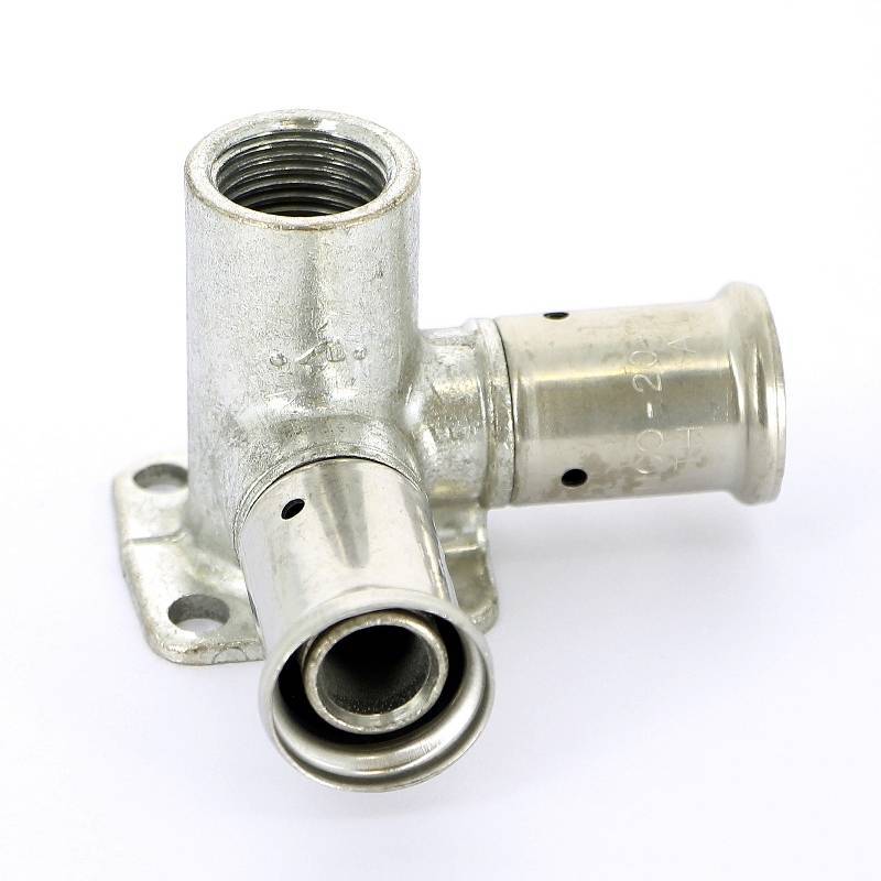 Водорозетка пресс-В проходная Henco 20x1/2x20 3P-200420