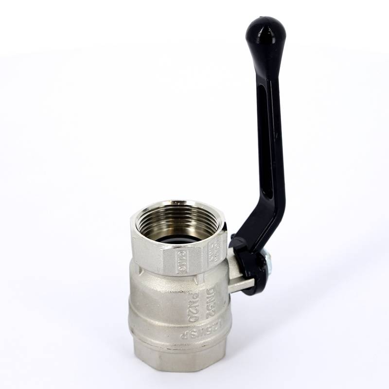 Кран шаровой Bugatti Arizona 600 ВВ 1 1/4 рычаг 06000111