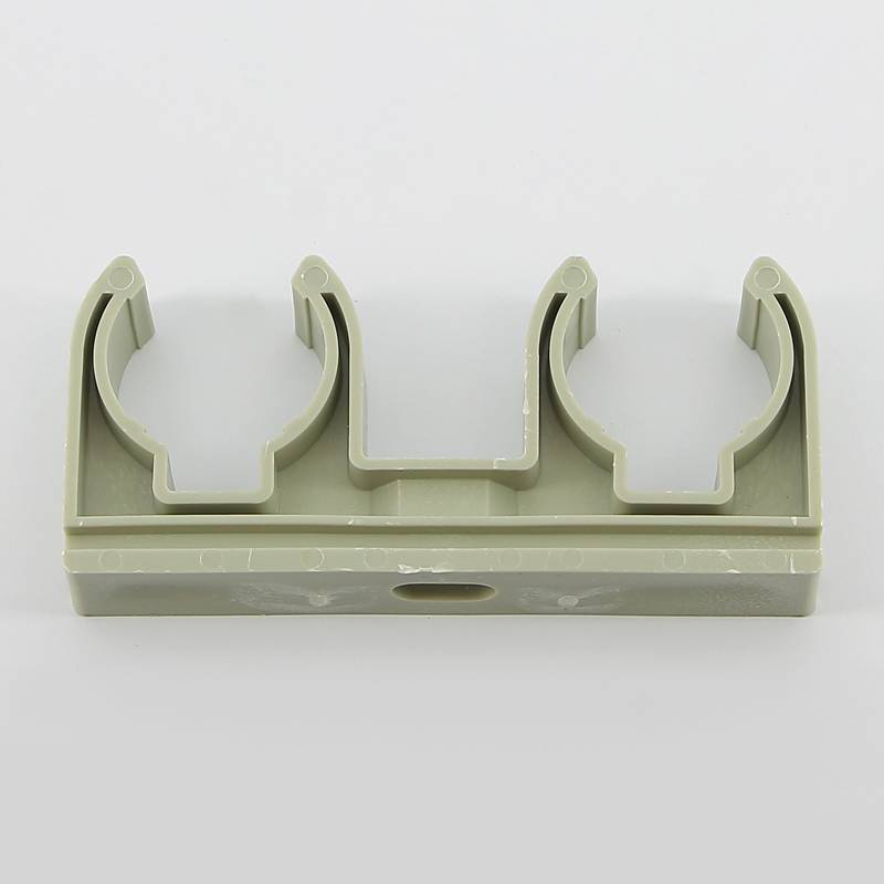 Крепление двойное для полипропиленовых труб FV-Plast 25 мм 902025