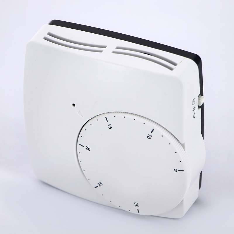 Термостат комнатный WATTS WFHT-Dual 230В 5-30°C с датчиком температуры пола 10021102