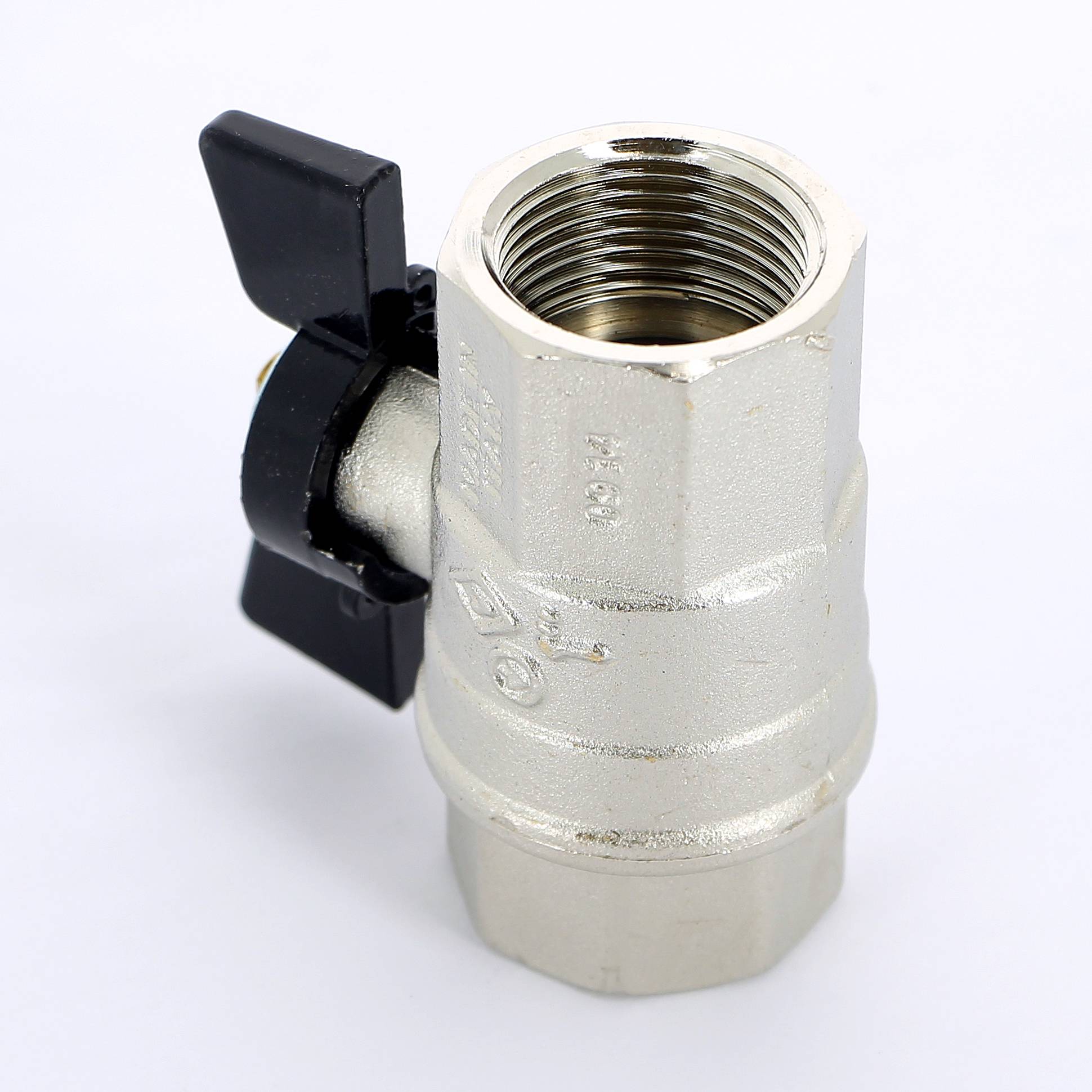 Кран шаровой Bugatti NEVADA 1 ВВ ручка-бабочка 4020104