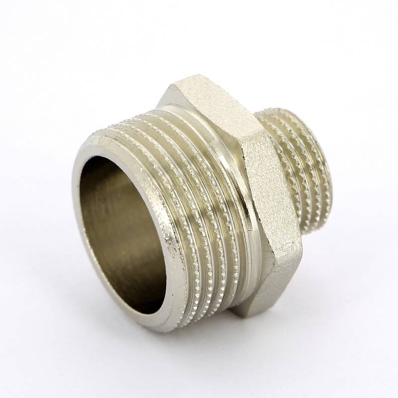 Ниппель резьбовой переходной Tiemme 1 x 1/2 НН никелированный 1500205