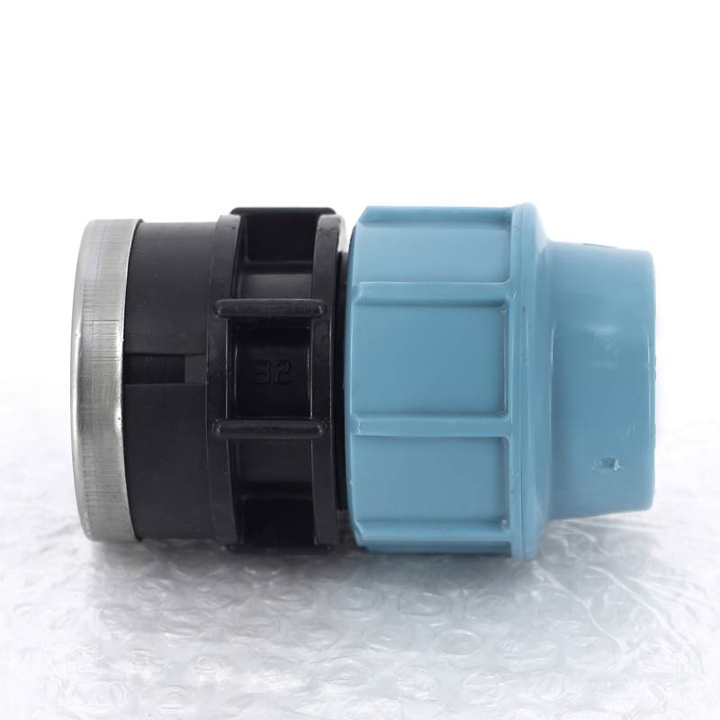 Муфта обжимная Unidelta для труб ПНД с внутренней резьбой 32х1 1/4 1004032005