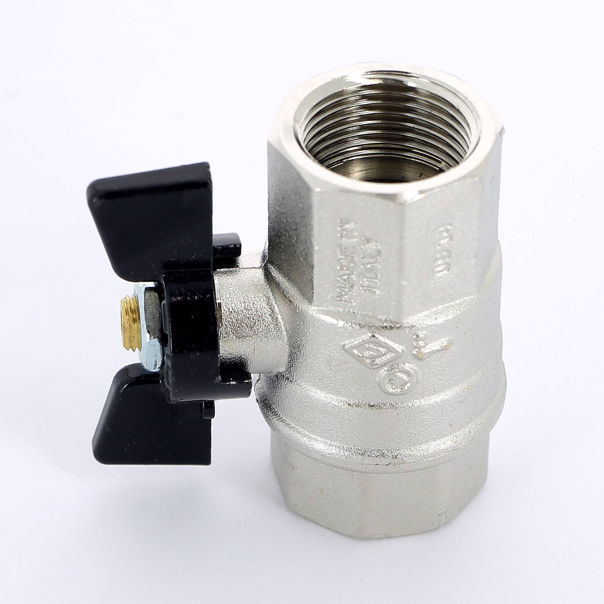 Кран шаровой Bugatti NEVADA 1 ВВ ручка-бабочка 4020104