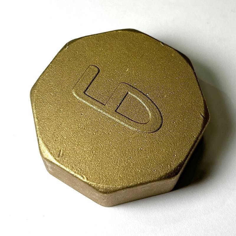 Заглушка резьбовая латунная LD DN40 1 1/2 ВР LD.65.504.40