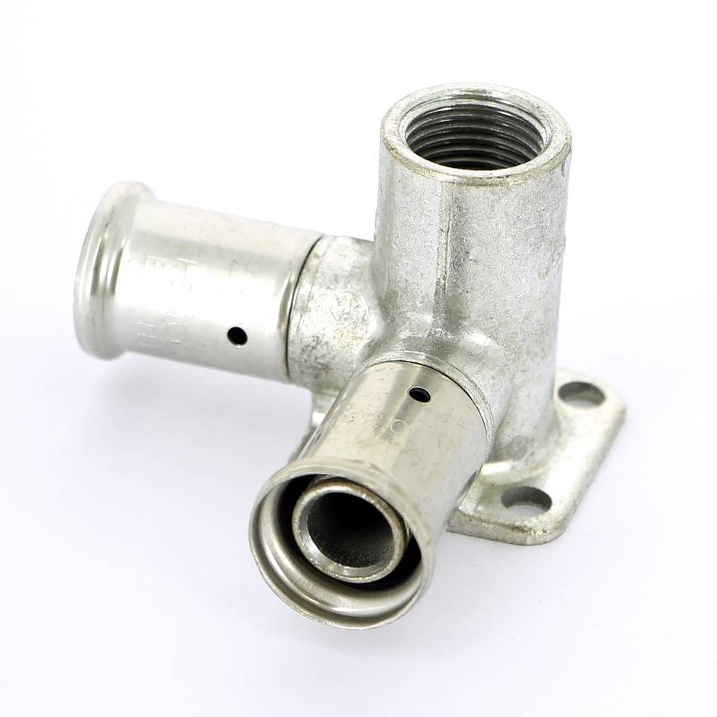 Водорозетка пресс-В проходная Henco 20x1/2x20 3P-200420