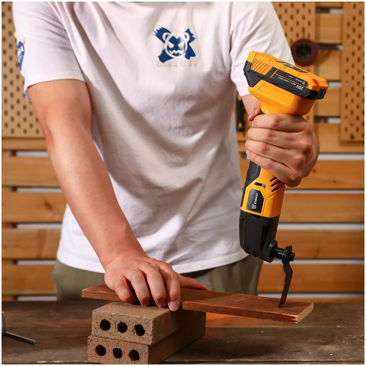 Реноватор аккумуляторный Deko DKOT20 Multi 20 В без АКБ и ЗУ 063-4114