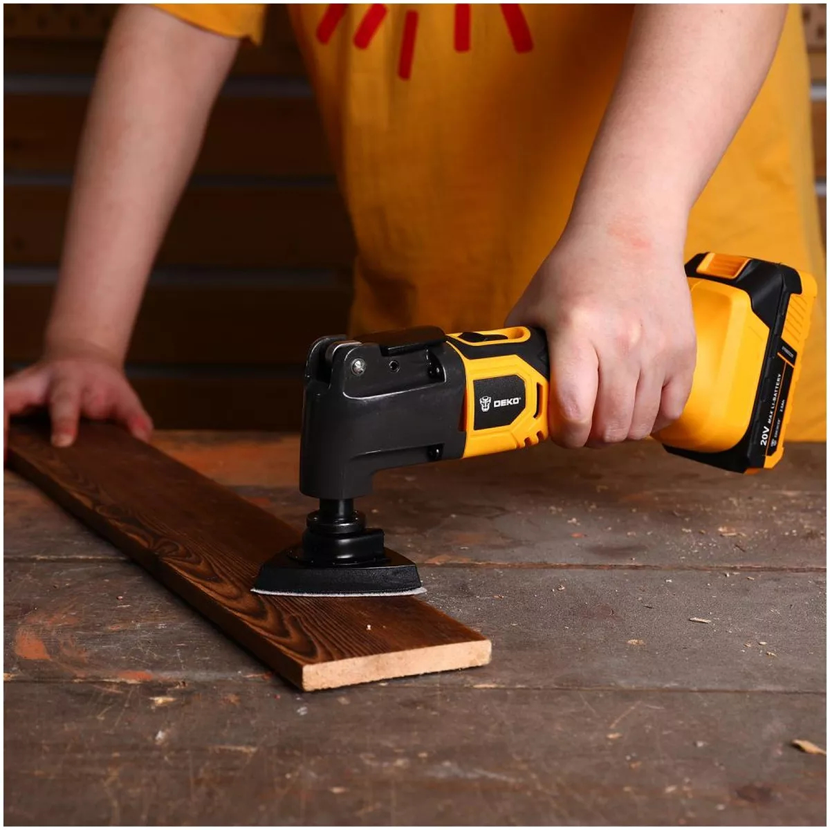 Реноватор аккумуляторный Deko DKOT20 20 В 1x2.0 Ач набор 38 предметов в сумке 063-4115