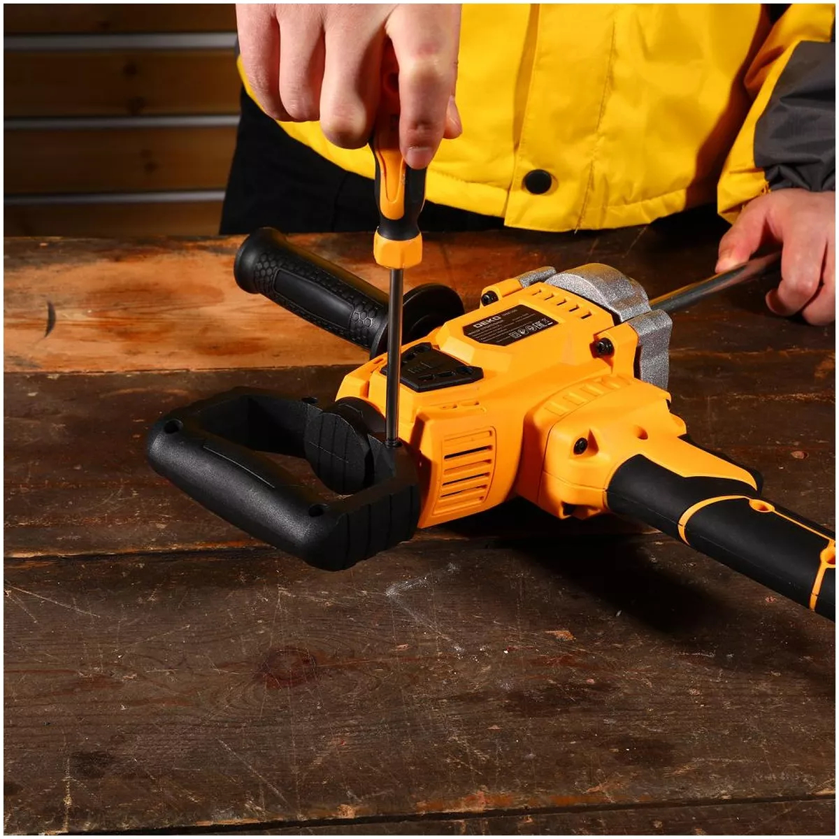 Миксер строительный DEKO DKM1300 1300 Вт 063-4160