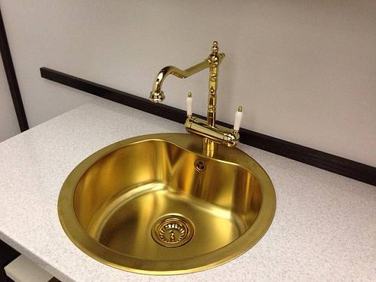 Смеситель для кухни Omoikiri Amagasaki-G с подключением фильтра золото 4994019