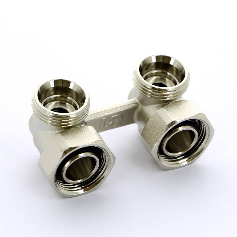 Узел радиаторный угловой Uni-Fitt для двухтрубных систем НВ 3/4 EK x 3/4 EK 193N3300