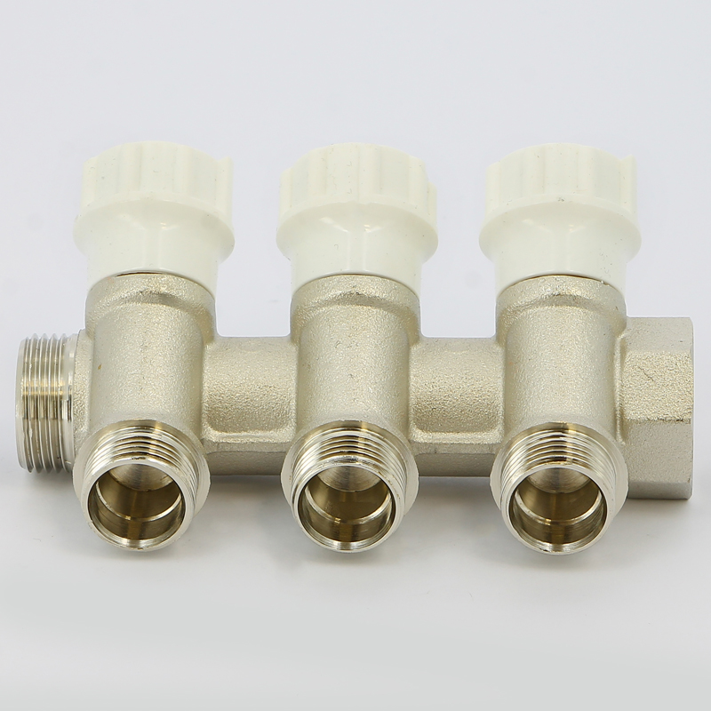 Коллектор НВ 3/4' 3x1/2' Н 38мм никелир. с вентилями