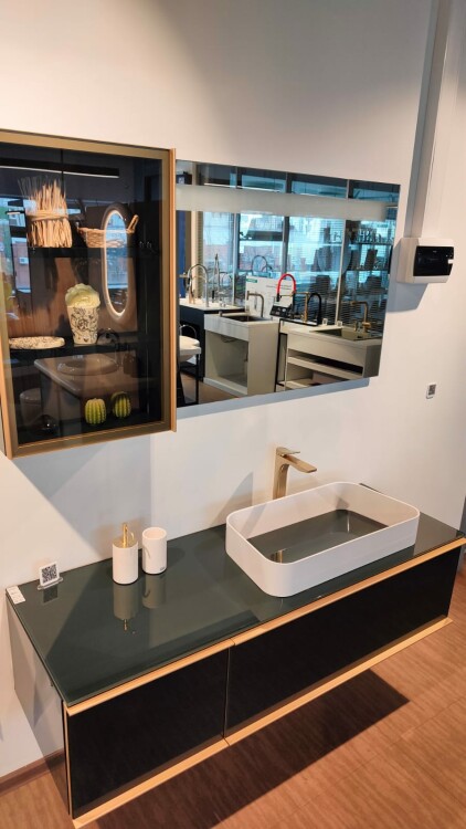 Комплект мебели Edoné Rea: тумба, база, раковина, шкаф-пенал, зеркало Foresta