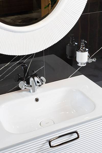 Зеркало круглое подвесное Boheme 82x82 см белое с подсветкой 528-W light