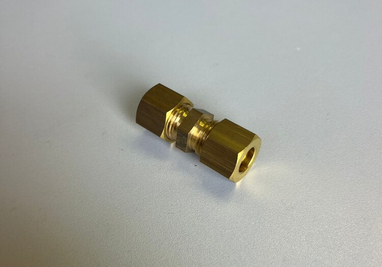 Резьбовое соединение Oventrop Ofix-Oil 10x10 мм муфтовое латунь 2081253