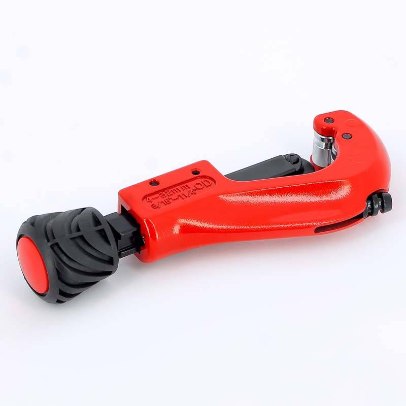 Резак для металлопластиковых труб круговой с фаскоснимателем Tiemme 0-32 мм 0340032