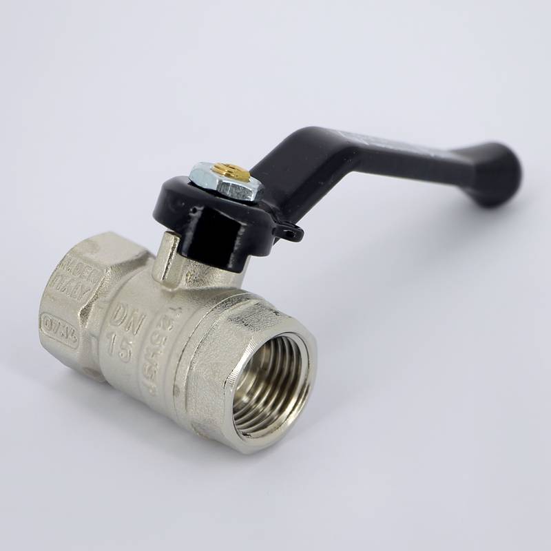 Кран шаровой Bugatti Arizona 600 ВВ 1/2 рычаг 06000001