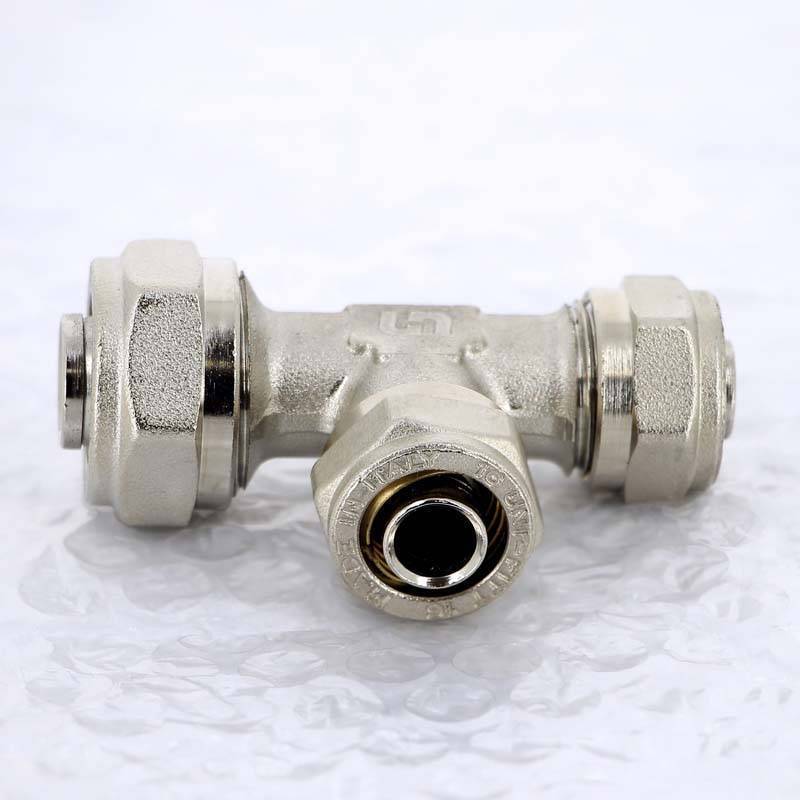 Тройник обжимной никелированный Uni-Fitt 20х16х16 мм 666N7660