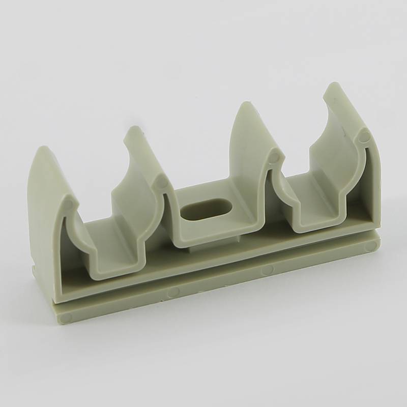 Крепление двойное для полипропиленовых труб FV-Plast 16 мм 902016