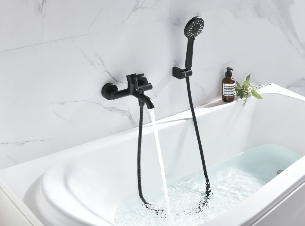 Смеситель для ванны Aquanet Европа с душевым набором 3jet матовый черный AQ1349MB