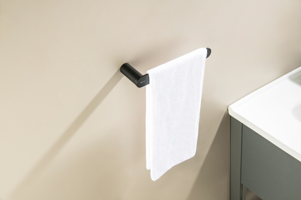 Полотенцедержатель Aquatek Лира матовый черный AQ4419MB